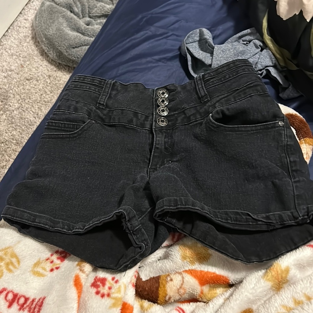 Lightly warn black denim jeans form sliver crush